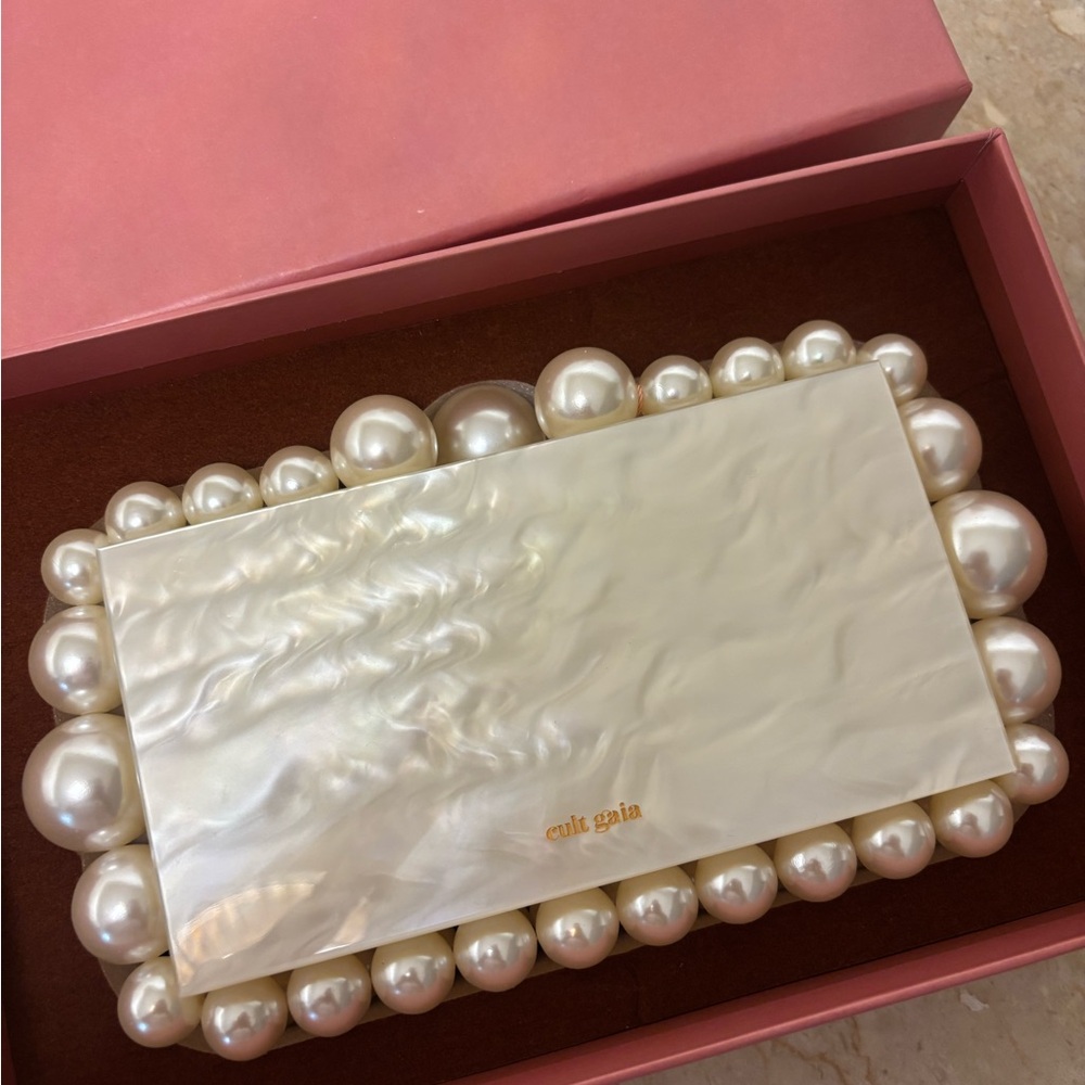 NWT Cult Gaia EOS Pearl Clutch Ivory